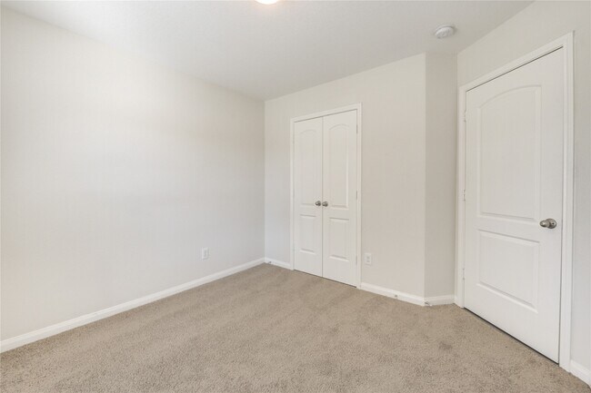 Building Photo - 8839 Hazel Rose Sky Dr