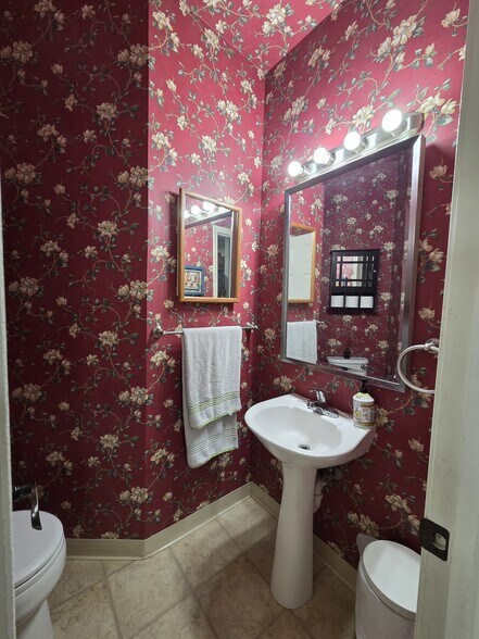 Building Photo - 34 Degas Cir