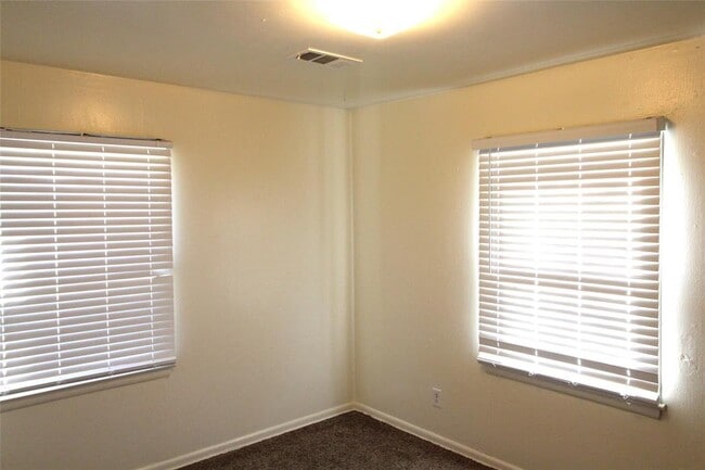 Building Photo - 3406 Classen Blvd