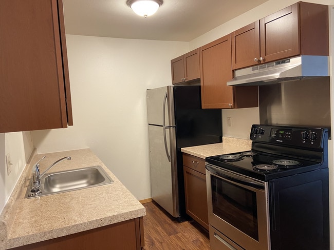 Building Photo - The Ridge Apartments