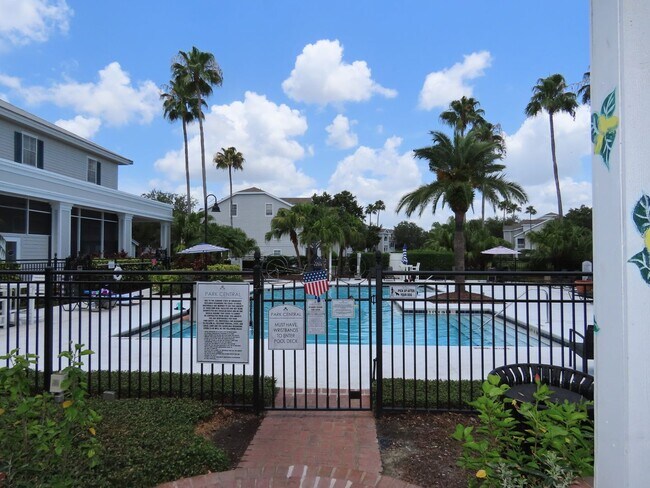 Building Photo - Orlando Park Central Gated Resort Style Co...