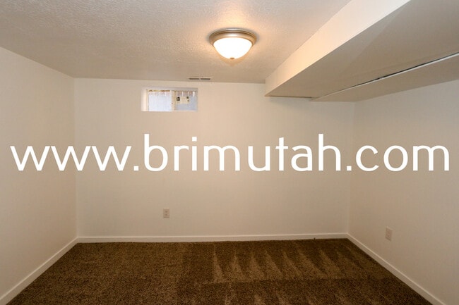 Building Photo - 2613 S Hartford St
