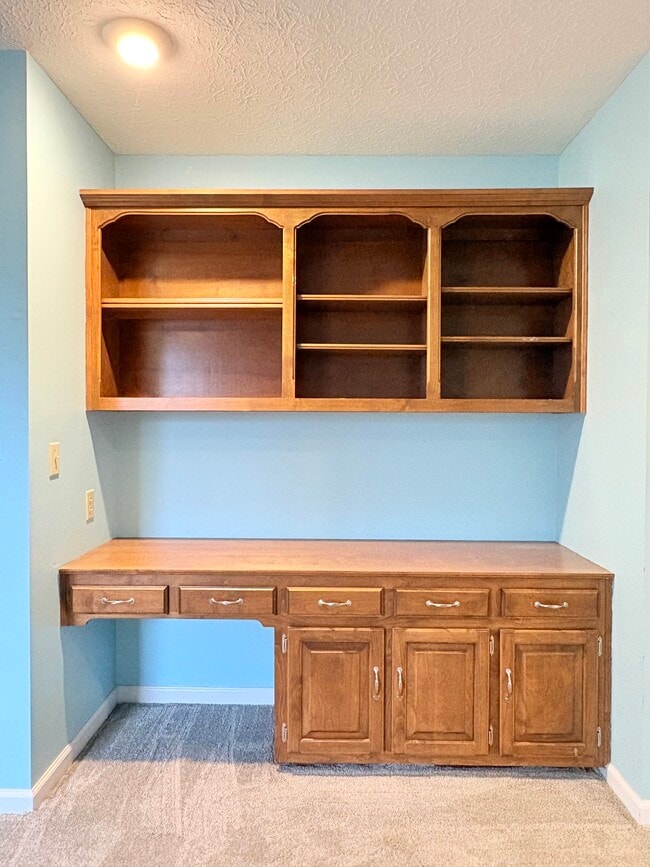 Building Photo - 1016 Lois Ln