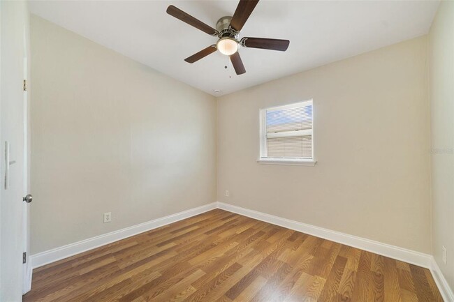 Building Photo - 1117 Neuse Ave
