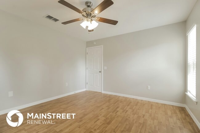 Building Photo - 3037 Branchville Dr