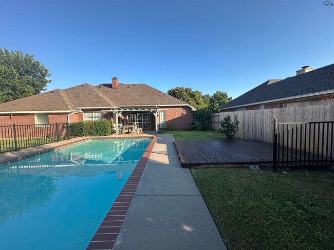Building Photo - 3028 Whitehall Ln