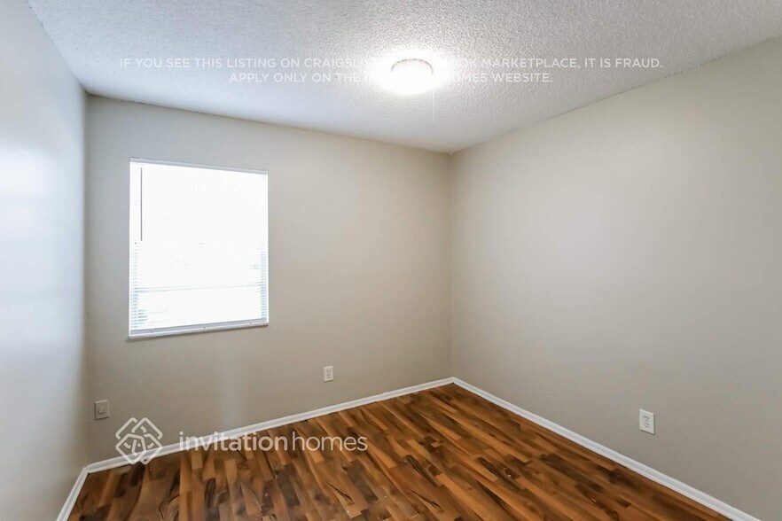 Building Photo - 6630 NW 24th Ct