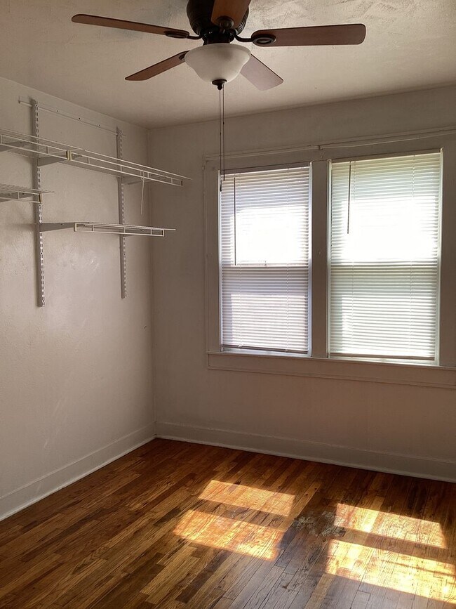 Building Photo - 3 Bed Du-Plex! Located in Portales, Close to ENMU!