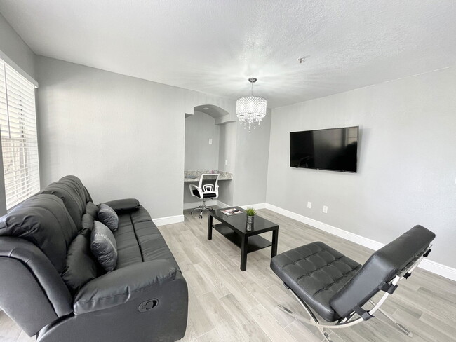 Primary Photo - 7210 Westpointe Blvd