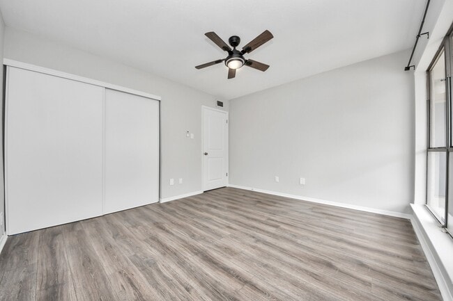 Building Photo - 1818 Augusta Dr
