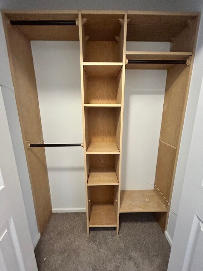 Closet 1 - 3 Florence Tollgate Plz