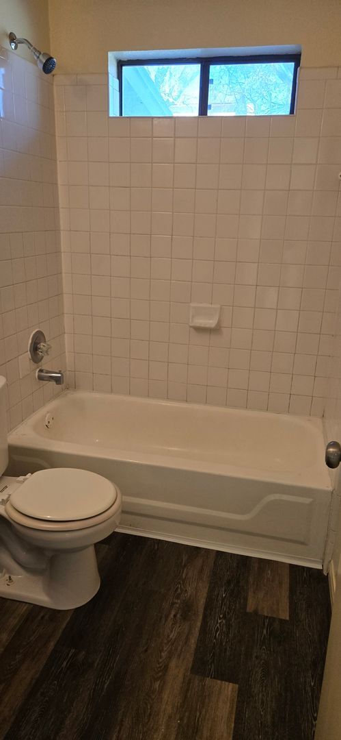 Building Photo - 1401 Janis Dr