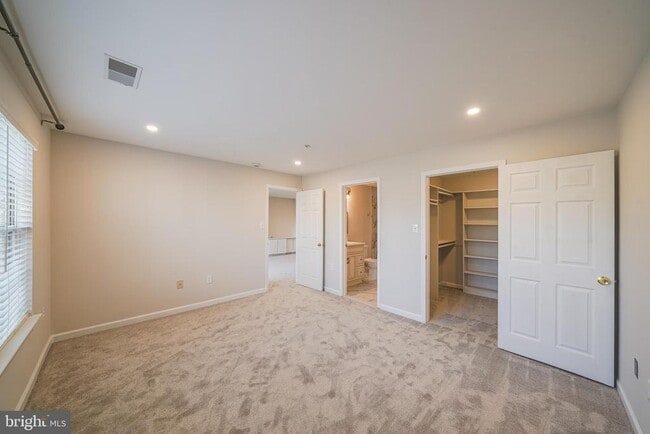 Building Photo - 109 Timberbrook Ln