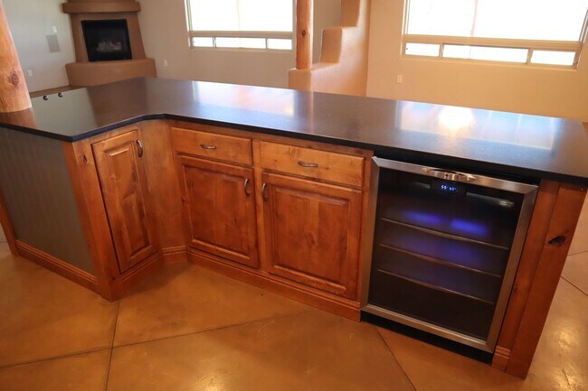 Building Photo - Your own resort! Elegant, Exclusive & Exquisite.