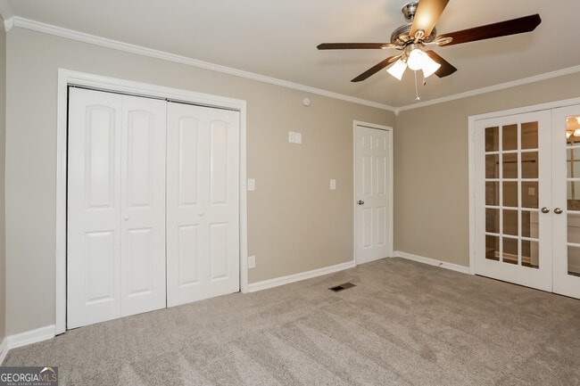Building Photo - 15 Pine Valley Dr