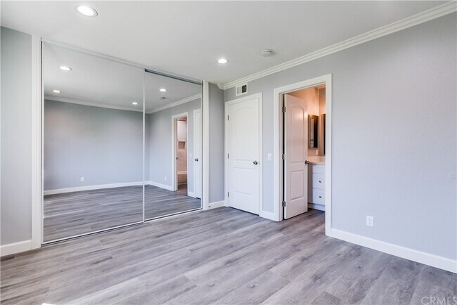 Building Photo - 55 Exeter-