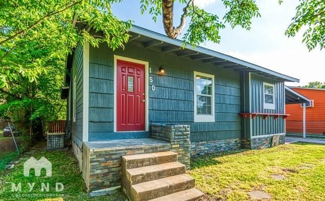 Building Photo - 150 Venice St