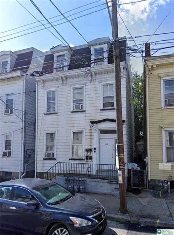 Primary Photo - 922 Washington St