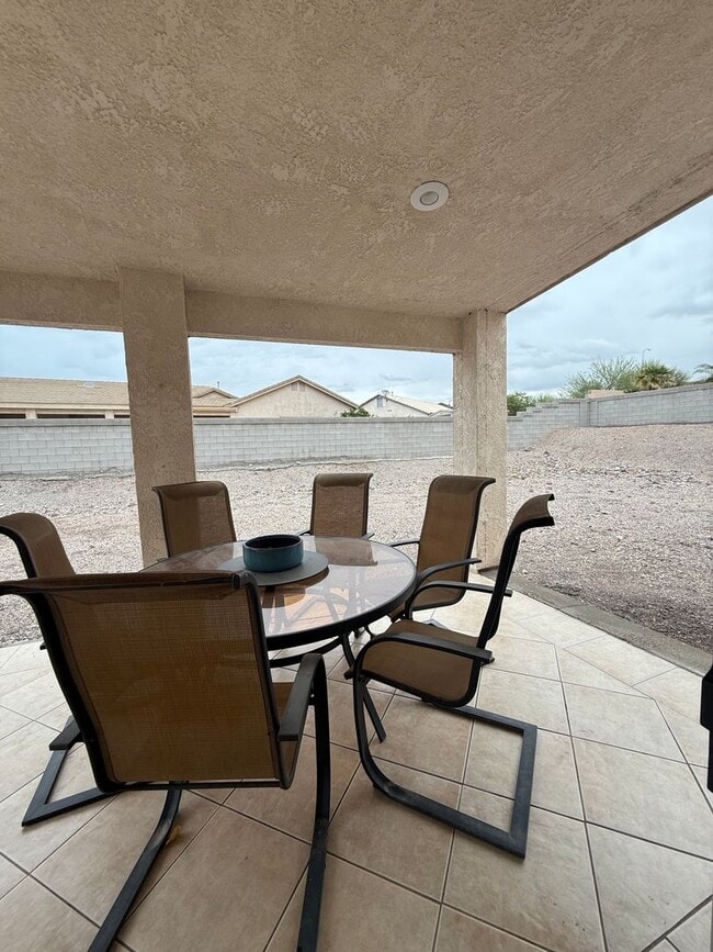 Building Photo - Beautifully Landscaped Home in Desert Foothills