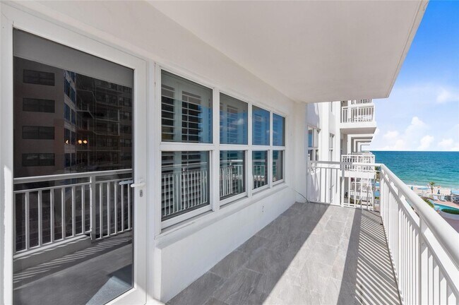 Building Photo - 3850 Galt Ocean Dr