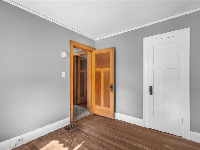 Building Photo - 1111 20th St