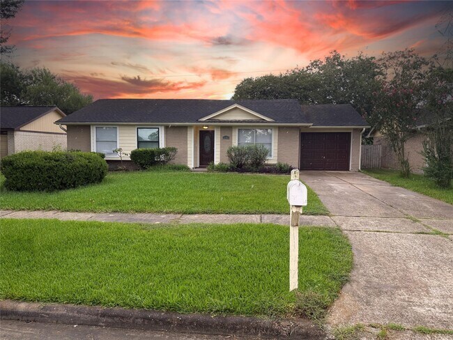 Building Photo - 2503 Ironclad Dr
