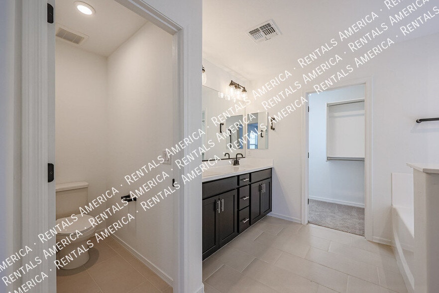 Building Photo - 3768 N 99th Dr
