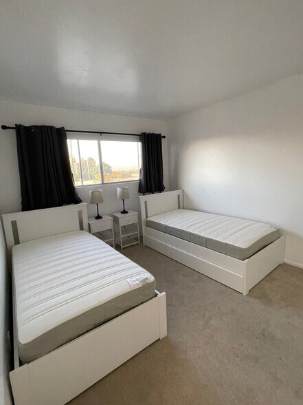 Building Photo - 25905 Narbonne Ave