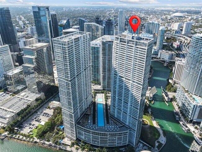 Building Photo - 465 Brickell Ave
