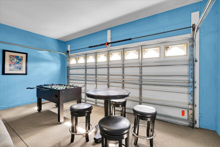 Building Photo - 8137 Sun Palm Dr