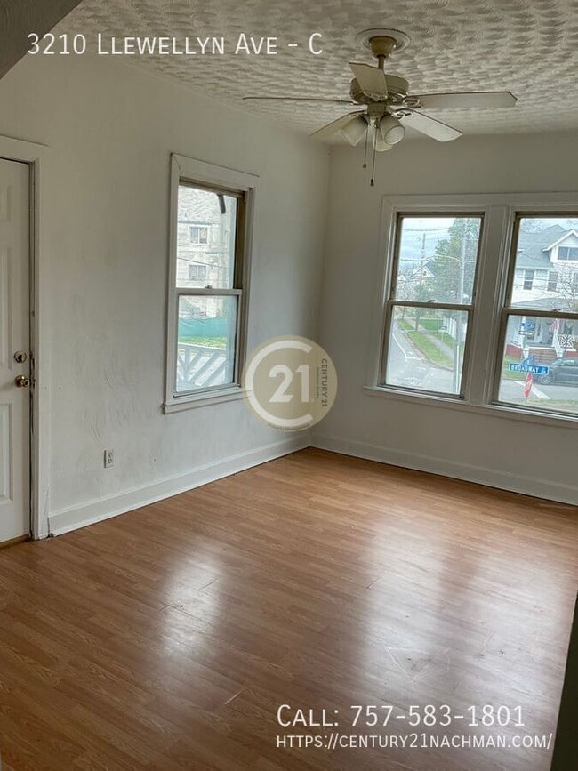 Building Photo - 3210 Llewellyn Ave