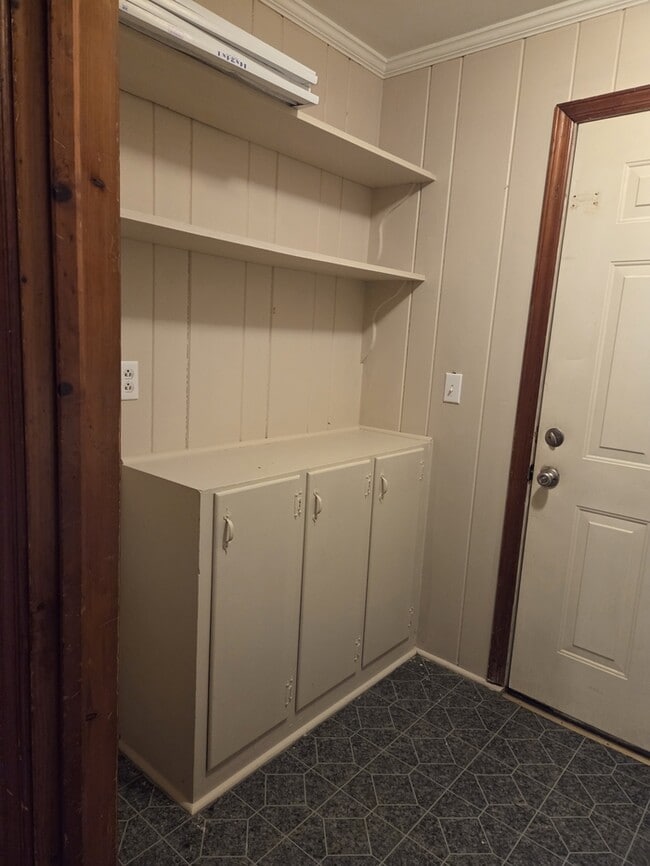 Building Photo - 300 N 3rd Ave