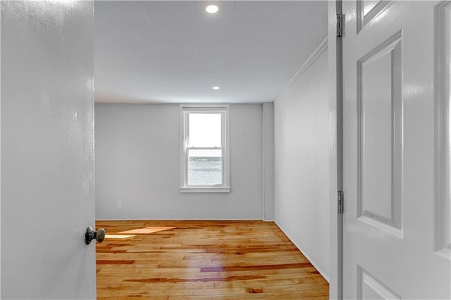 Building Photo - 38 Morningside Ln