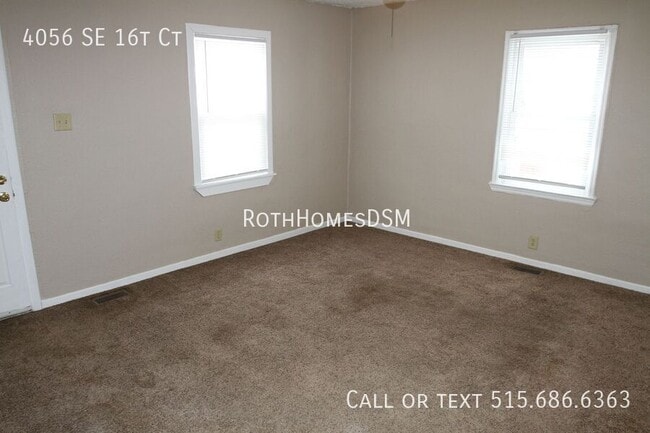 Building Photo - 4056 SE 16th Ct