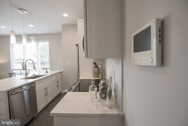 Building Photo - 1508 Ridge Ave