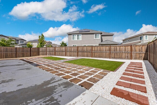 Building Photo - 10068 Carinata Dr