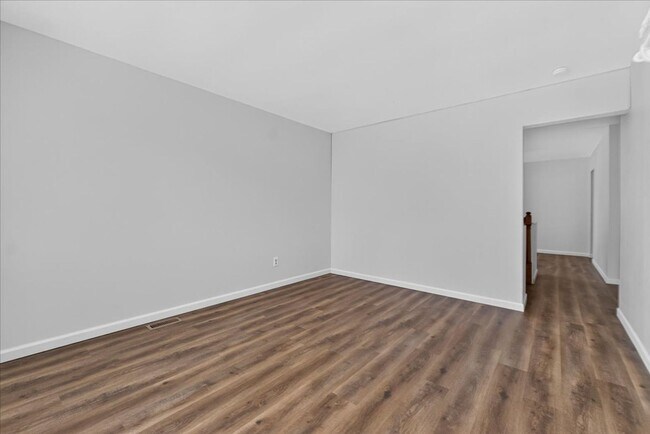 Building Photo - 18 Spring Song Ct