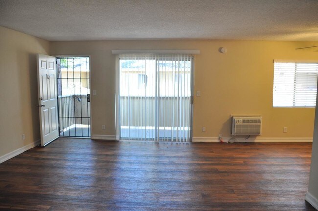 Building Photo - Wisconsin Terrace