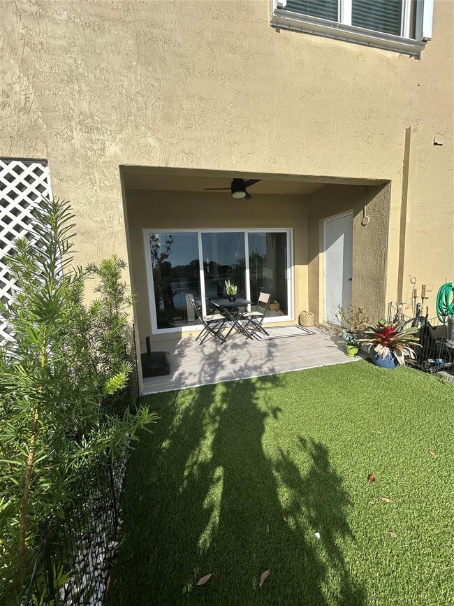 Building Photo - 711 SW 122nd Ave