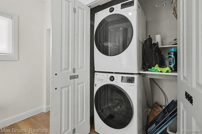 Building Photo - 314 S Laurel St