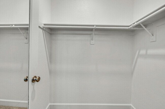 Building Photo - 210 Stratus Common