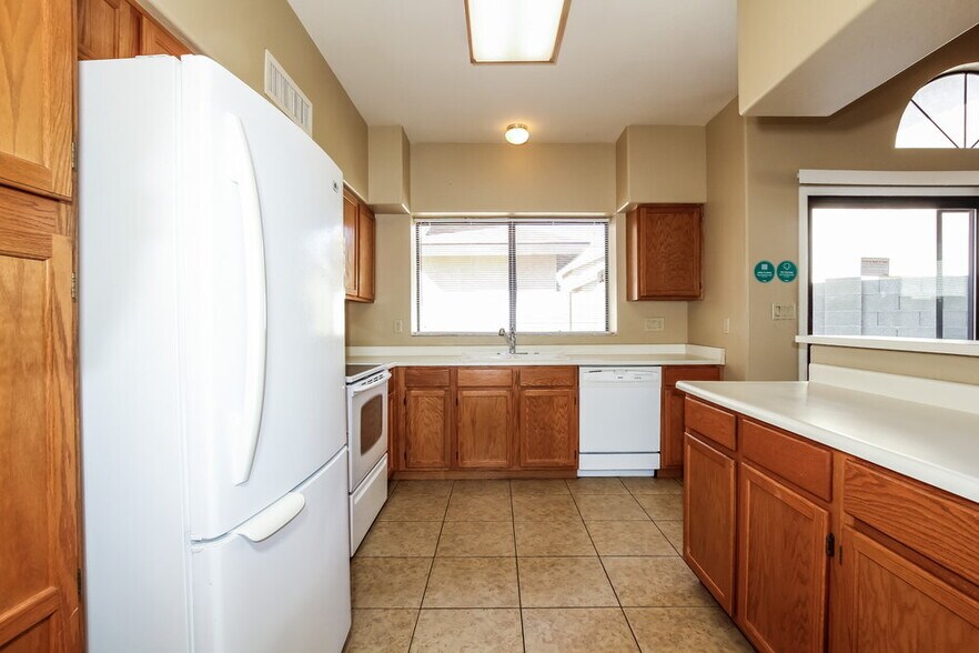 Building Photo - 4136 W Kimberly Way