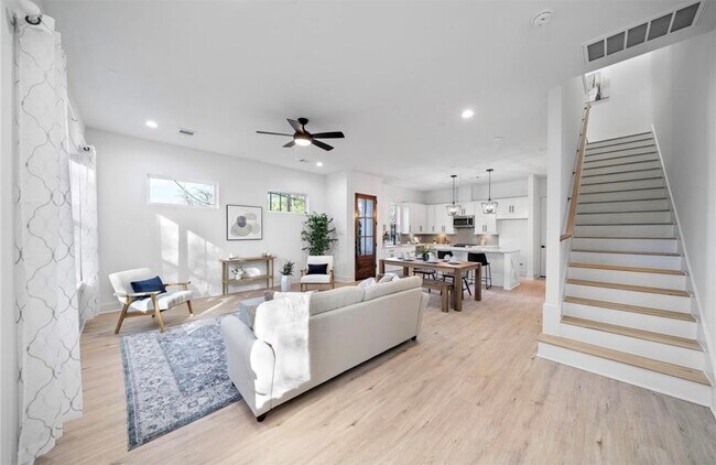 Building Photo - 6404 Highland Pine Ln