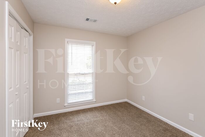 Building Photo - 880 Hounds Ridge Ct