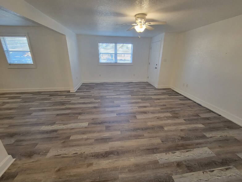 Building Photo - 229 Frank Dr