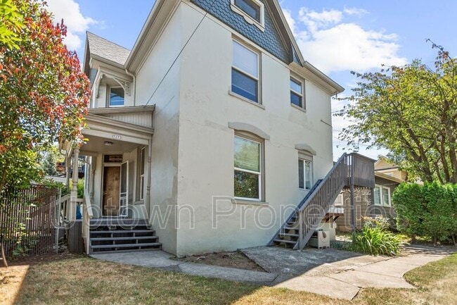 Building Photo - 7472 N Haven Ave
