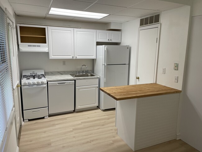 newly renovated kitchen - 22 S Monroe Rd