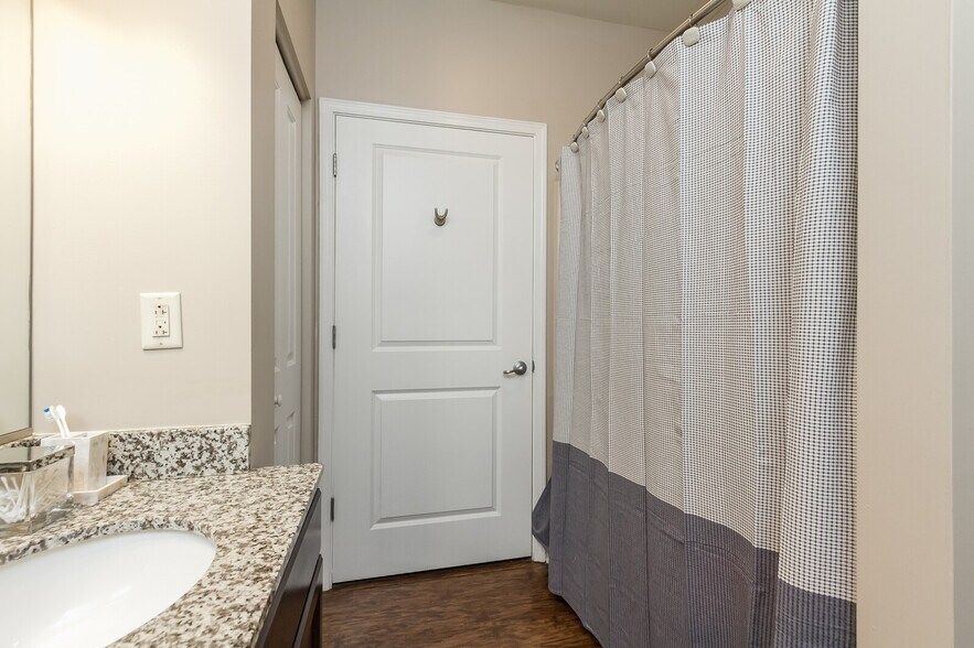 Waters Edge Apartments 1100 Anchor Line Dr ster NY 14580