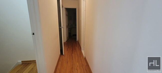 Building Photo - ?? Spacious 2-Bedroom with Private Basemen...