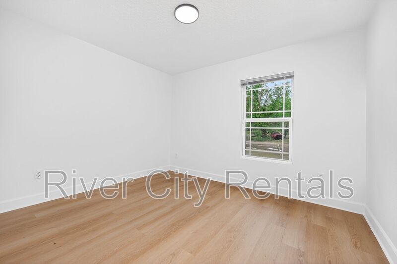Building Photo - 7619 Bighorn Ct